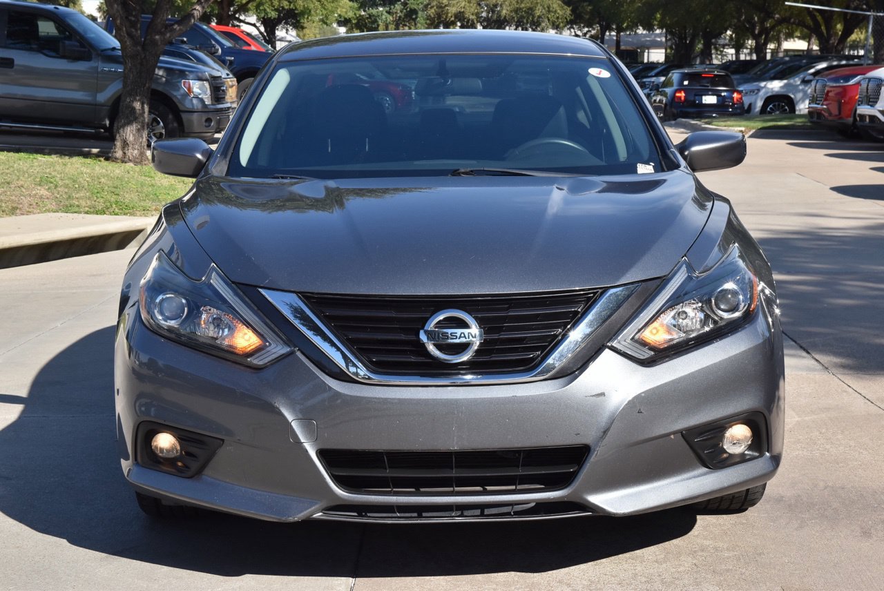 Used 2018 Nissan Altima 2.5 SR w/ SR Special Edition FWD image 3