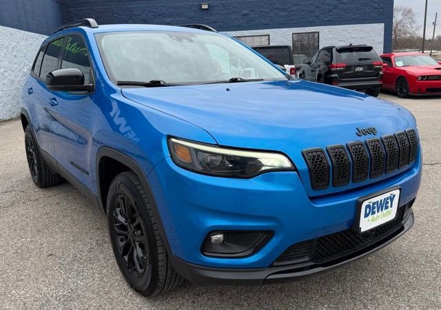 Used 2023 Jeep Cherokee Altitude Lux image 7