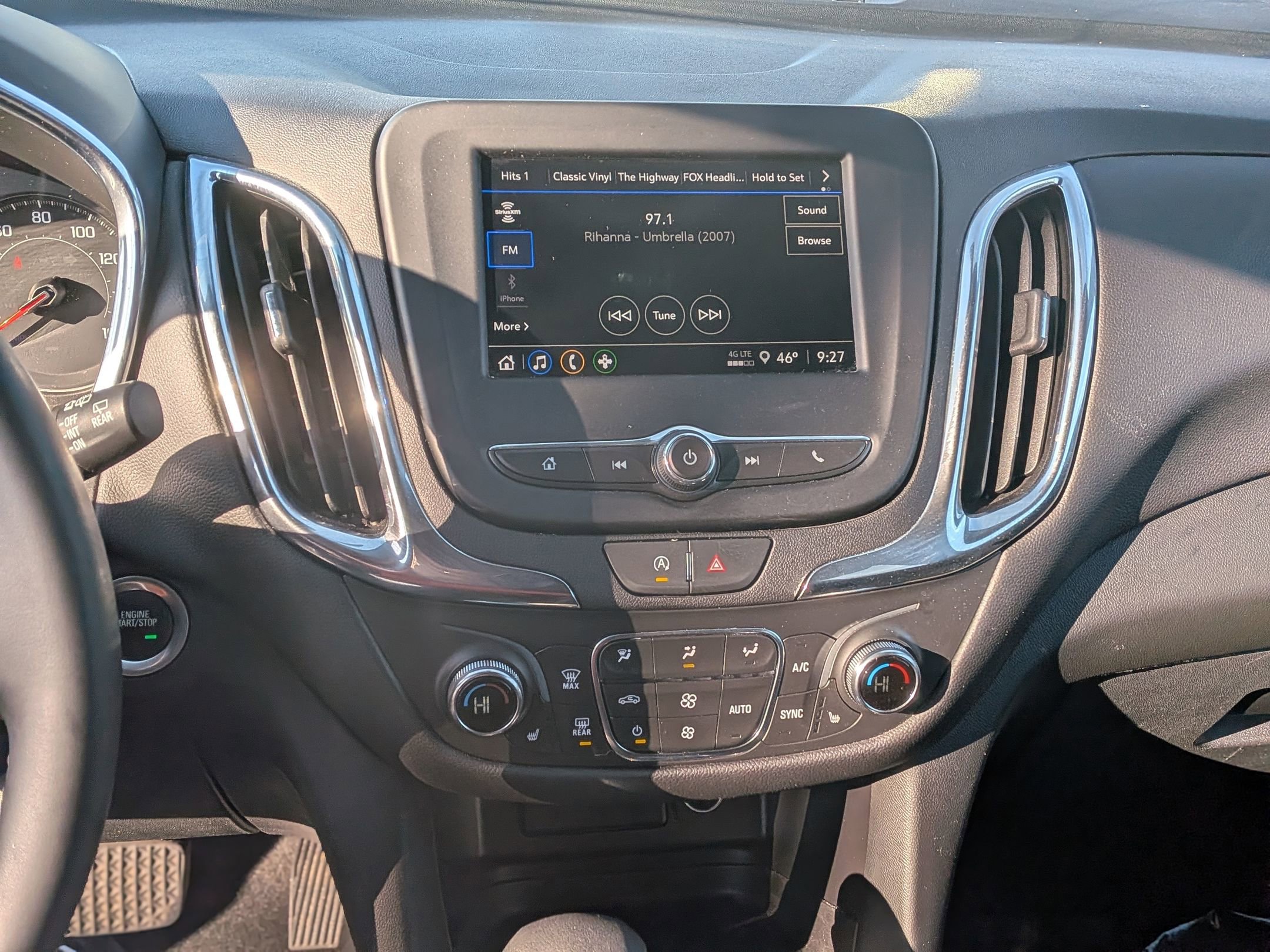 Certified 2024 Chevrolet Equinox LT w/ LPO, Floor Liner Package FWD image 25