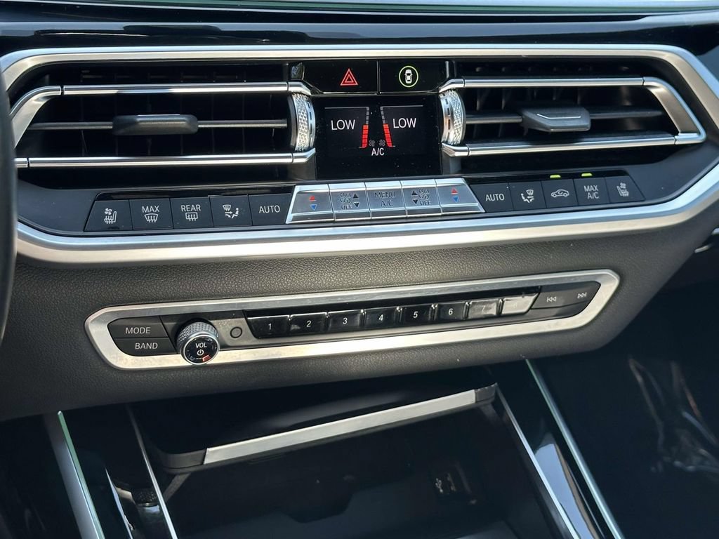 Used 2019 BMW X7 xDrive50i w/ M Sport Package AWD/4WD image 35