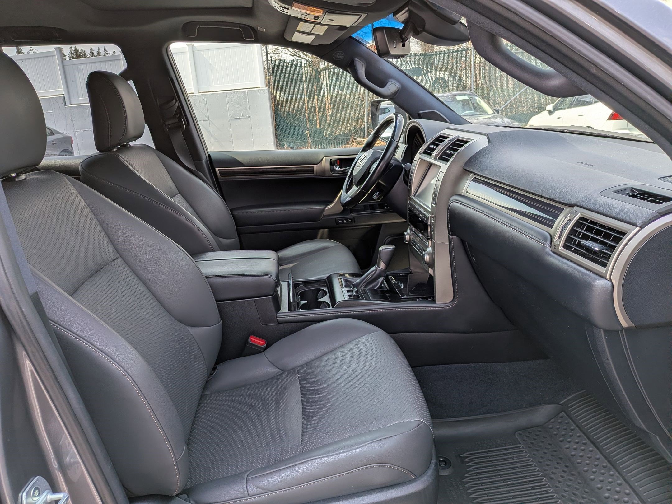 Used 2020 Lexus GX 460 Premium w/ Premium Package image 26