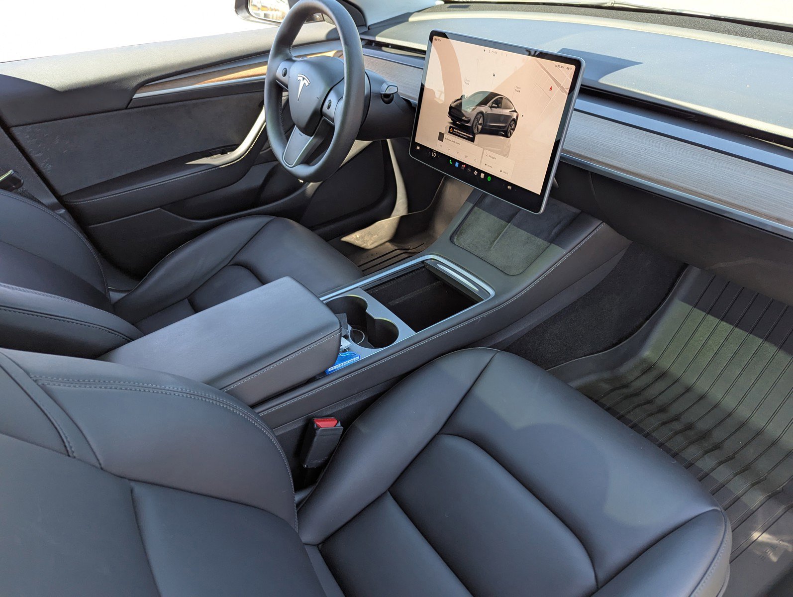 Used 2023 Tesla Model 3 Standard Range image 13