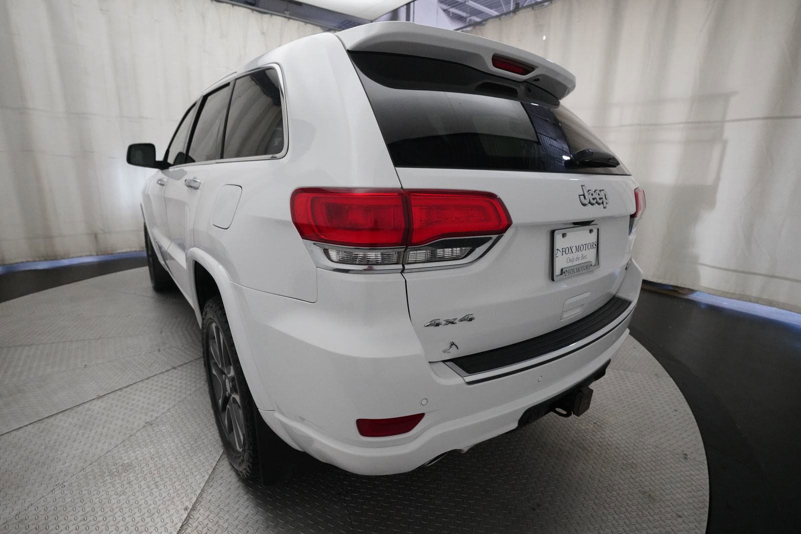Used 2018 Jeep Grand Cherokee Overland AWD/4WD image 35