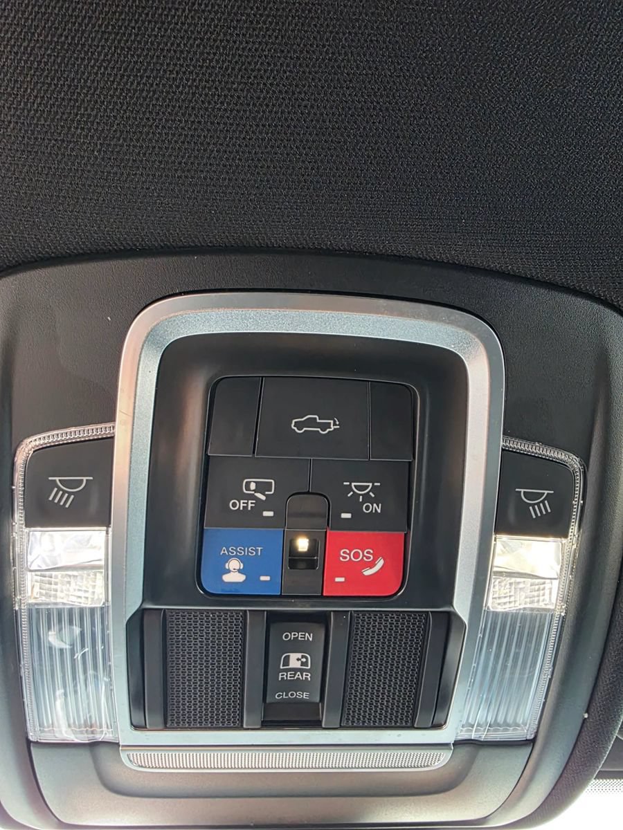 Used 2022 RAM 3500 Laramie AWD/4WD image 24