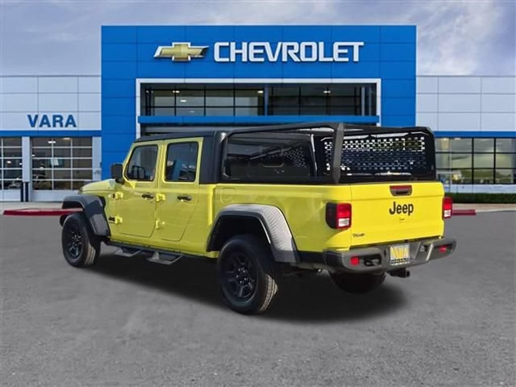 Used 2023 Jeep Gladiator Sport AWD/4WD image 3