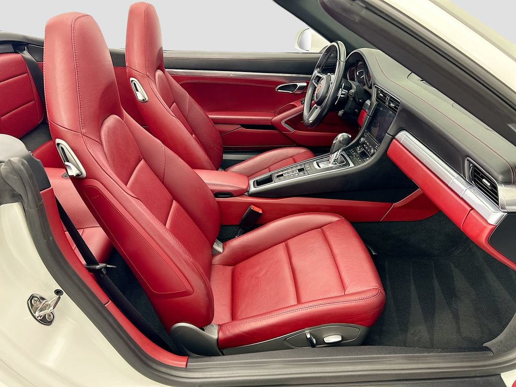 Used 2019 Porsche 911 Cabriolet image 18