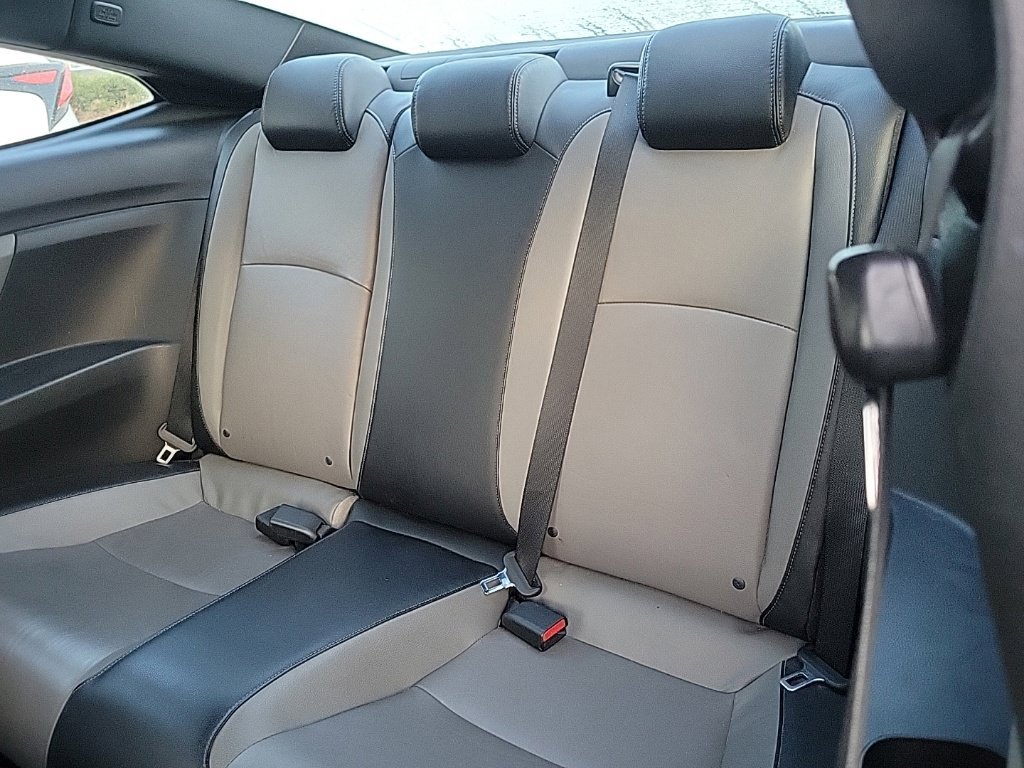 Used 2017 Honda Civic EX-L image 14