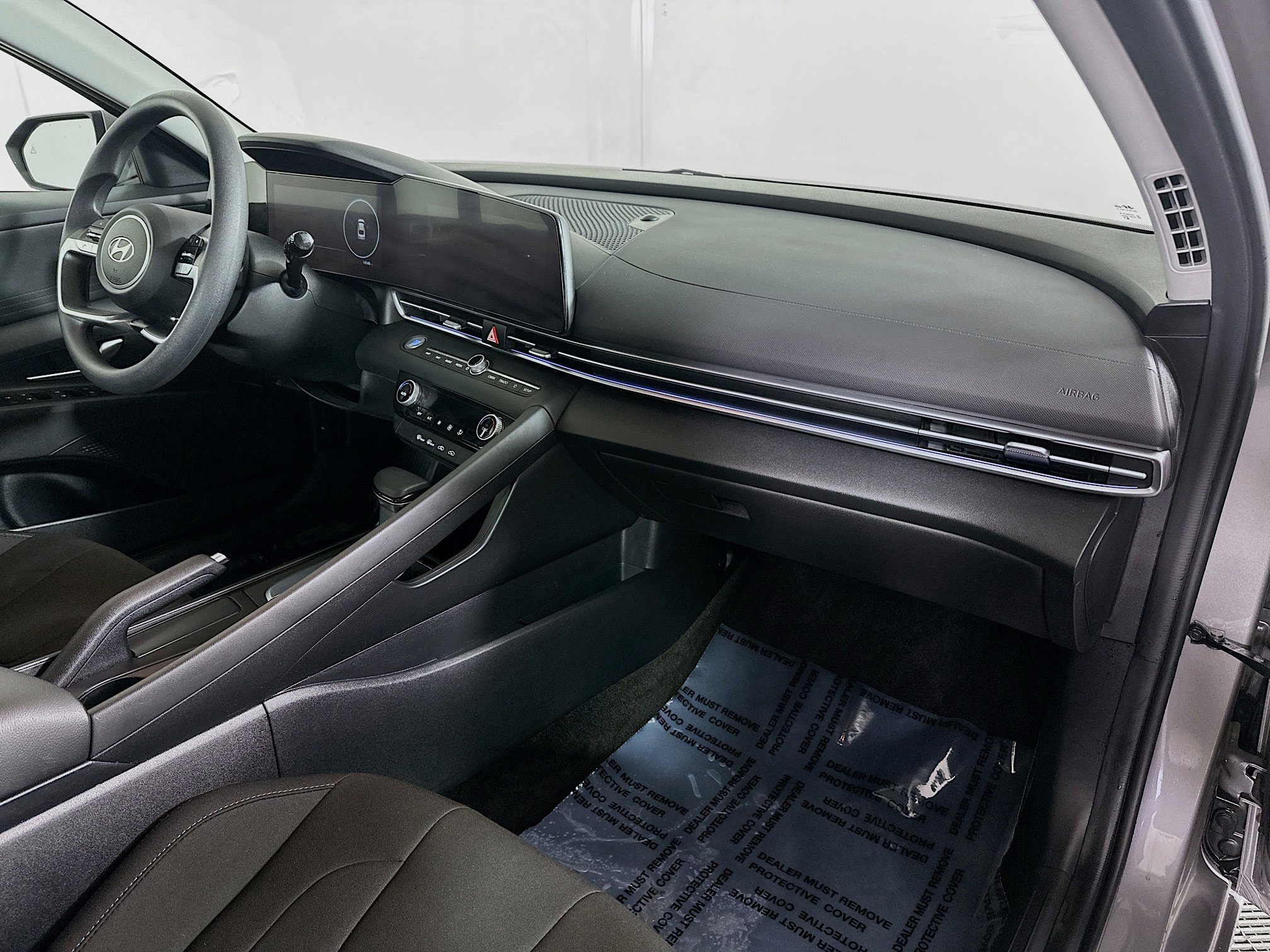 Used 2024 Hyundai Elantra SEL image 27