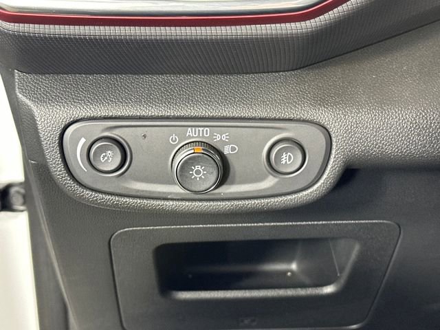 Used 2023 Chevrolet TrailBlazer RS w/ Sun and Liftgate Package image 19