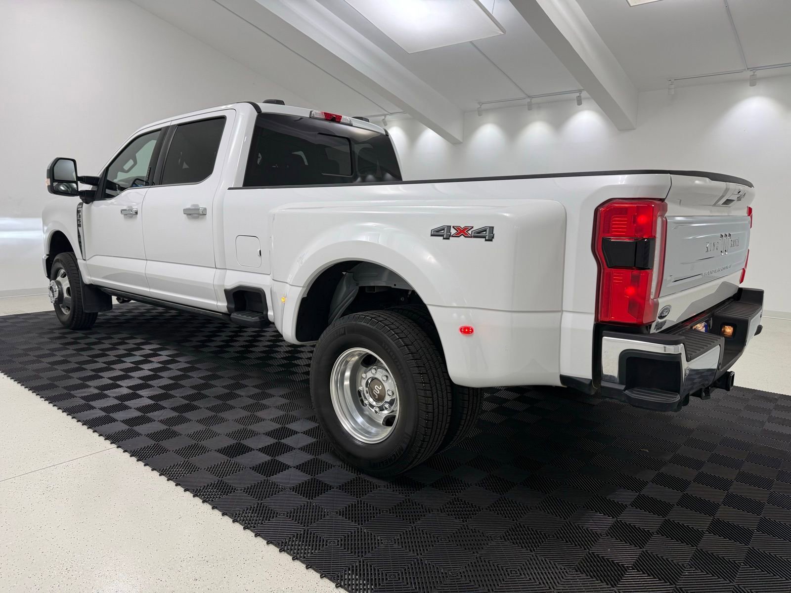 Used 2023 Ford F350 King Ranch w/ Chrome Package image 7
