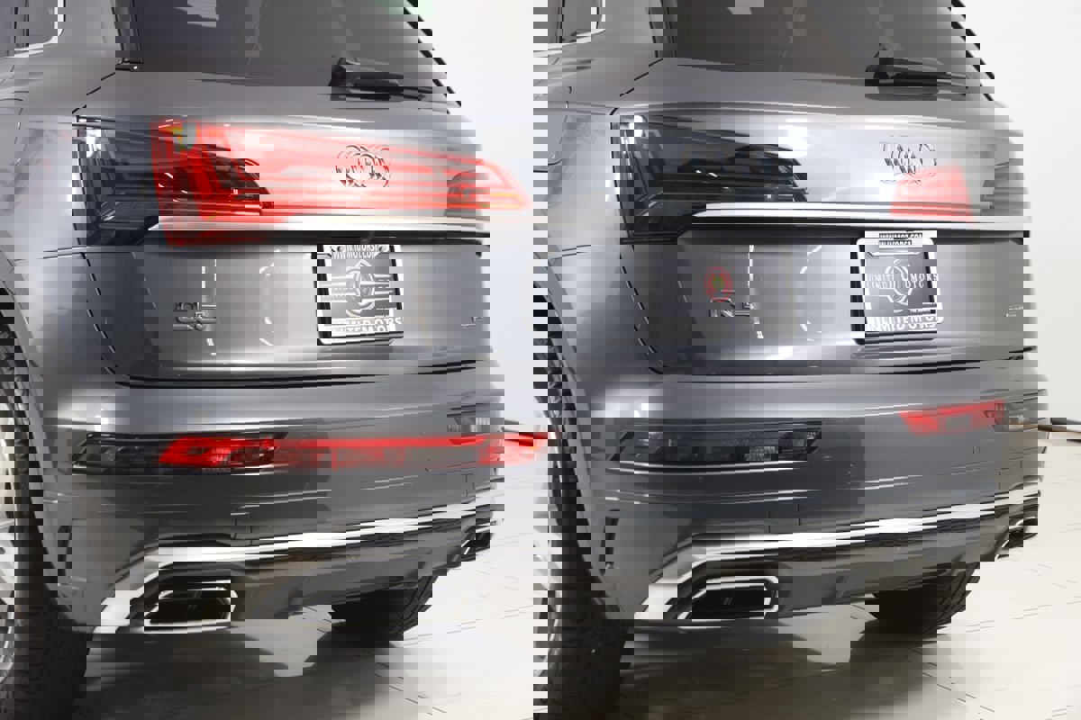 Used 2024 Audi Q5 e Premium Plus w/ Premium Plus Package image 24