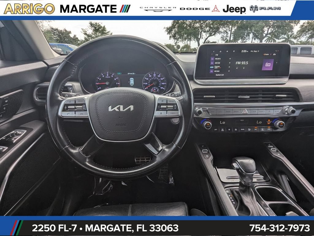 Used 2022 Kia Telluride SX w/ Towing Package FWD image 15