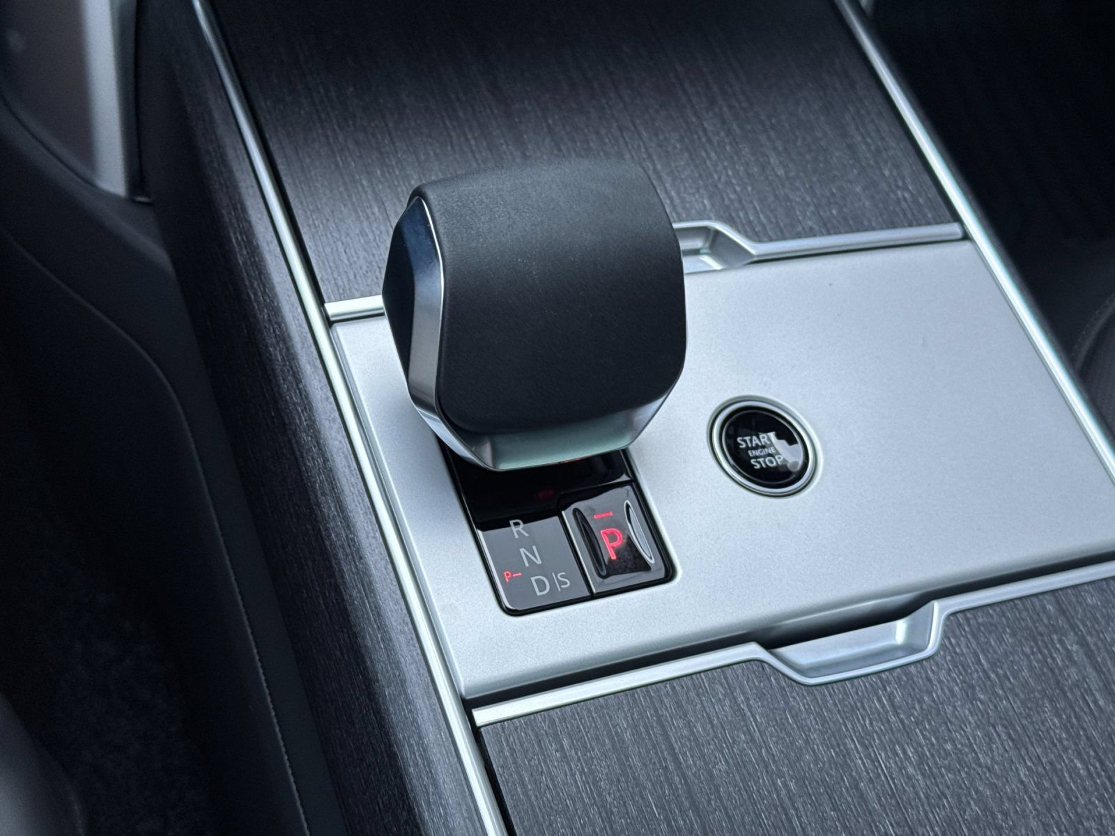 New 2026 Land Rover Range Rover SE AWD/4WD image 22