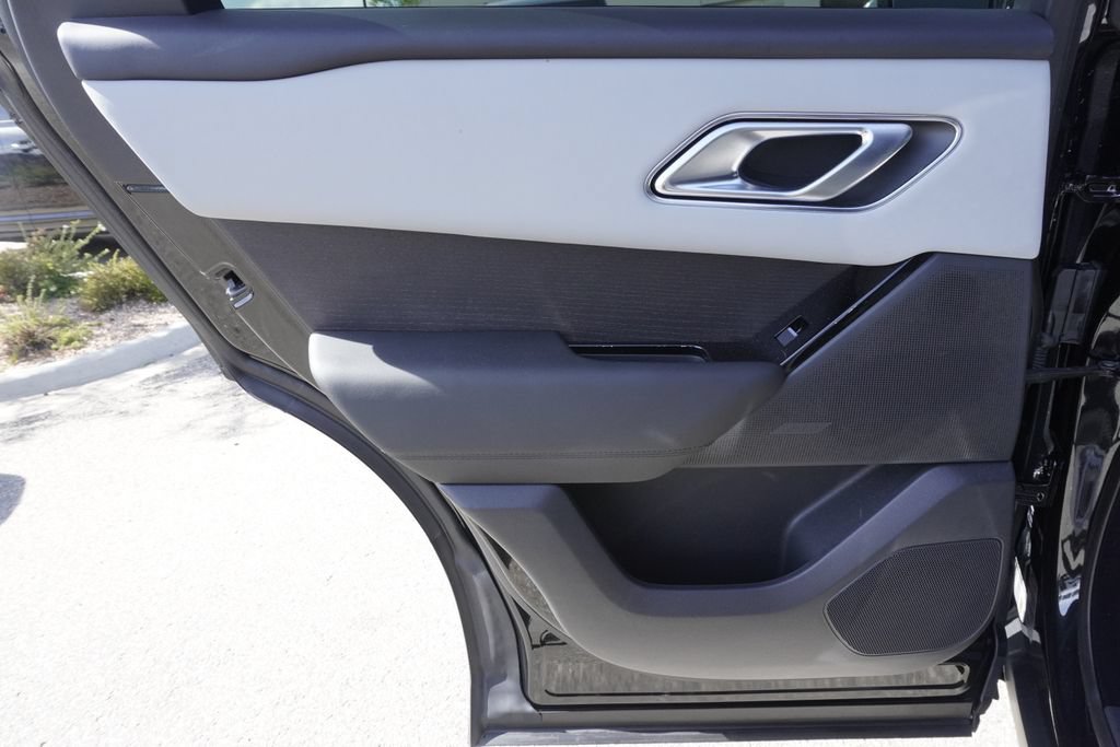 Used 2026 Land Rover Range Rover Velar Dynamic SE AWD/4WD image 28