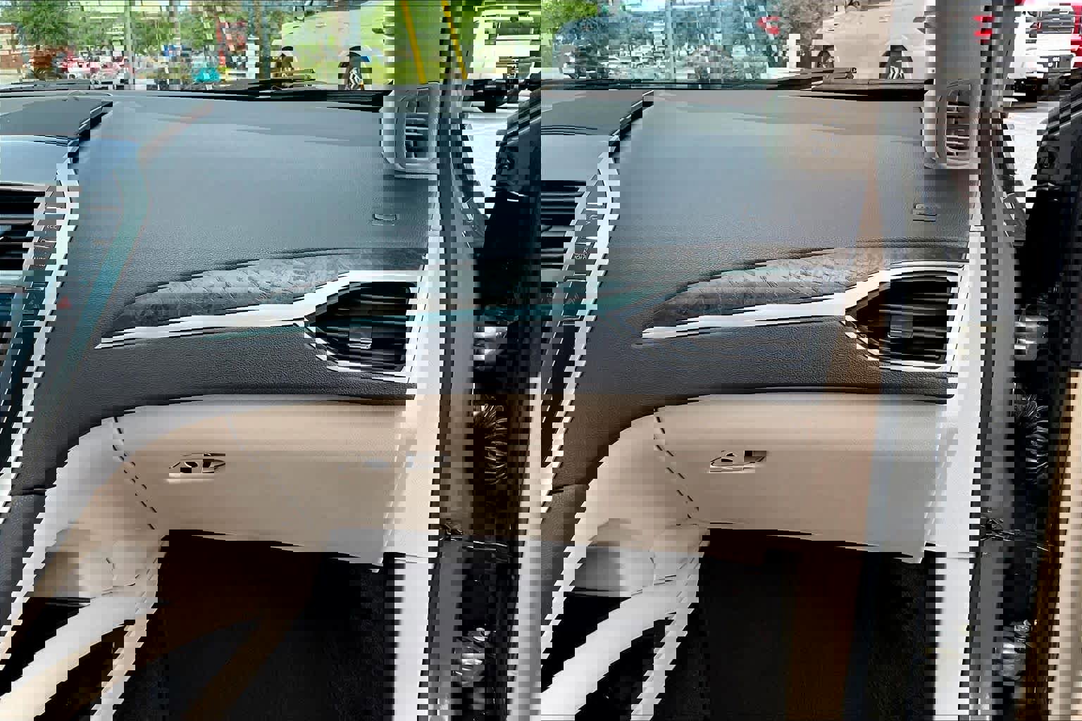 Used 2017 Lincoln MKZ Select w/ Select Plus Package FWD image 19