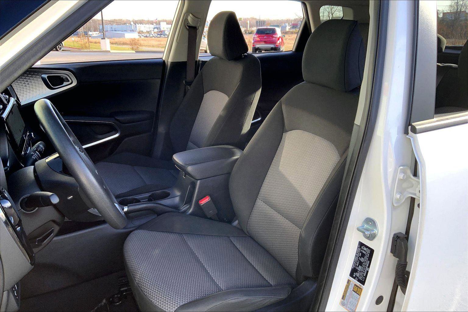 Used 2023 Kia Soul S image 21