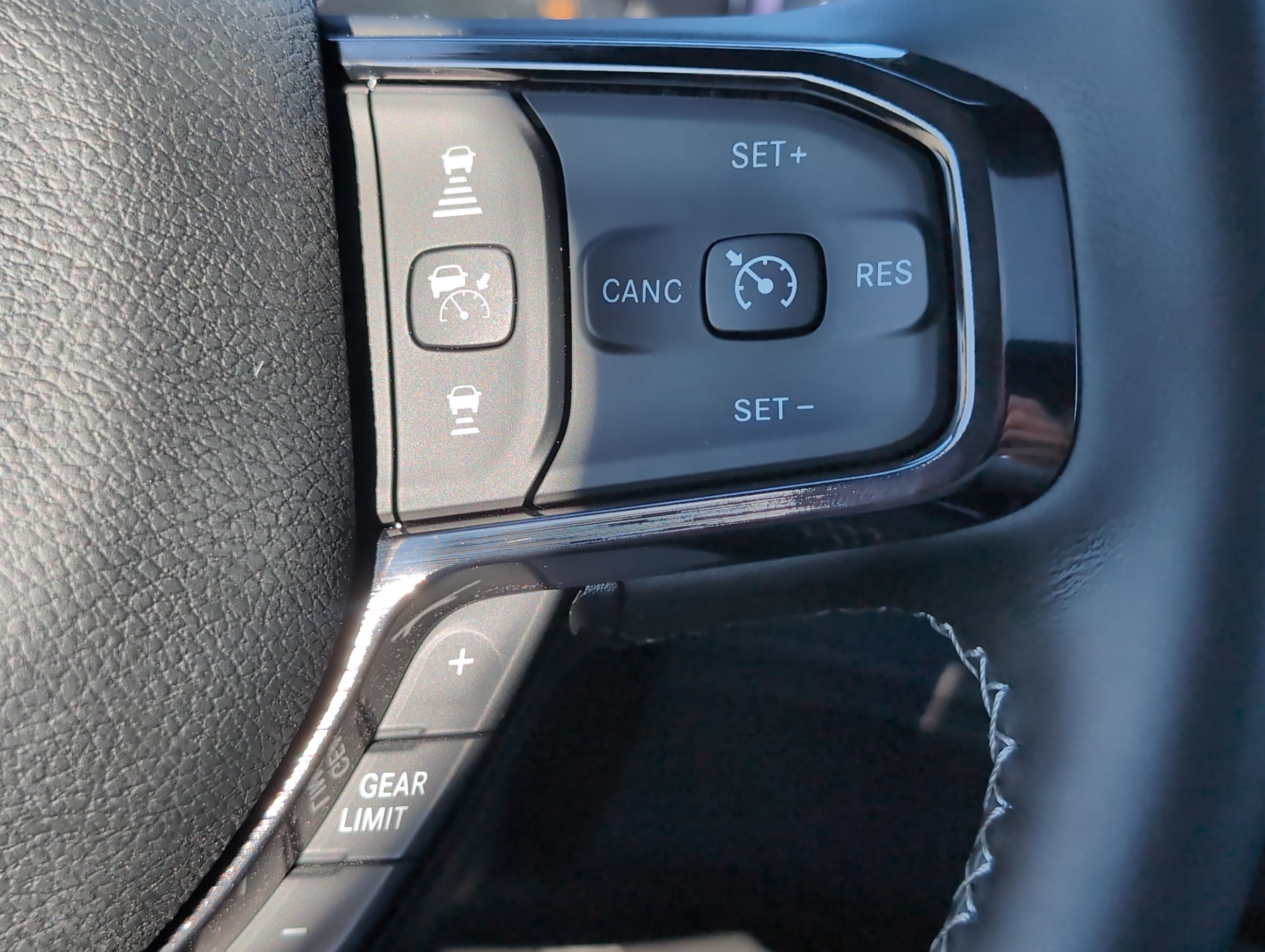 New 2026 RAM 2500 Limited image 24