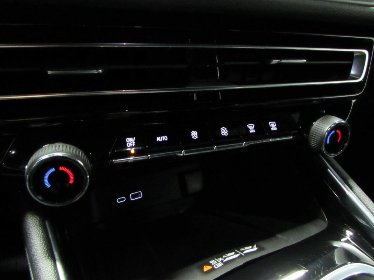 Used 2025 Chevrolet Traverse LT AWD/4WD image 32