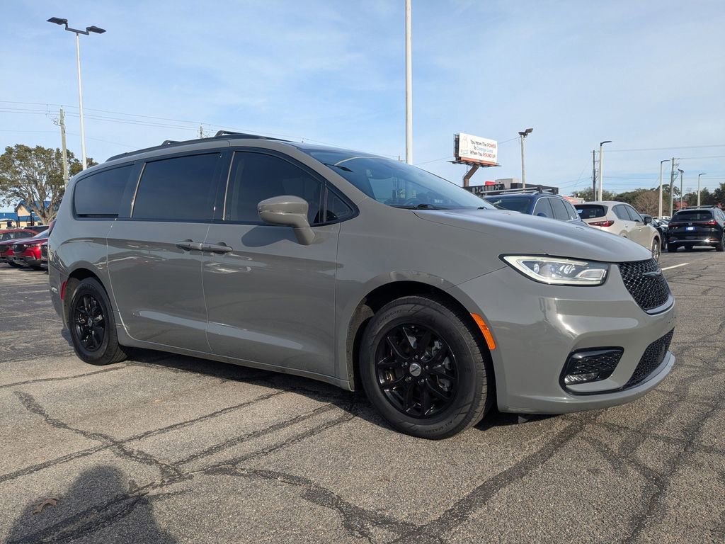 Used 2022 Chrysler Pacifica Touring-L 360° Tour