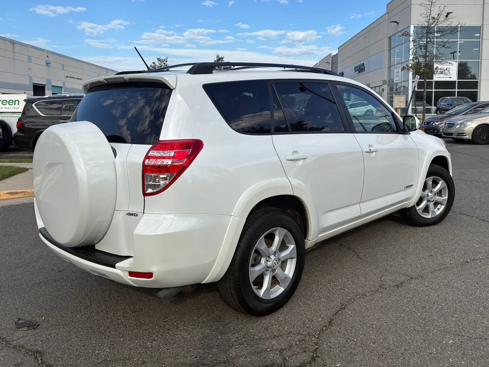 Used 2012 Toyota RAV4 Limited w/ Premium Plus Value Pkg AWD/4WD image 8