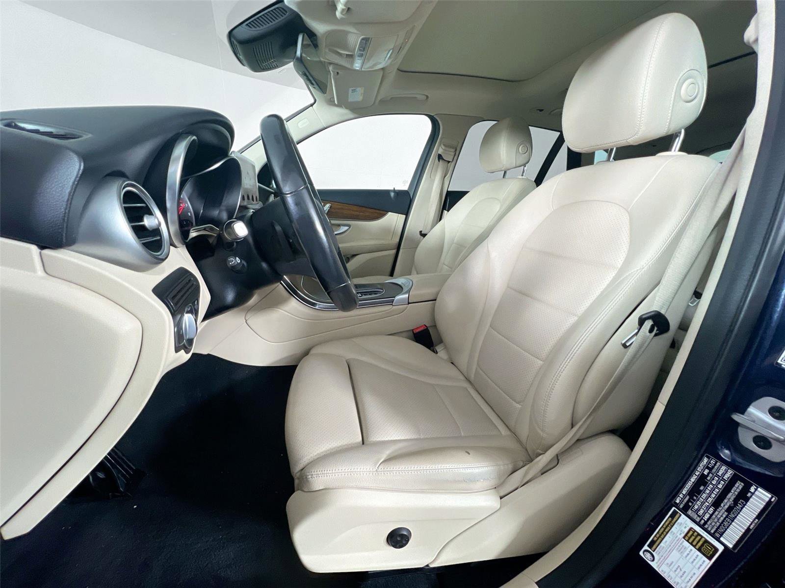 Used 2022 Mercedes-Benz GLC 300 4MATIC image 18