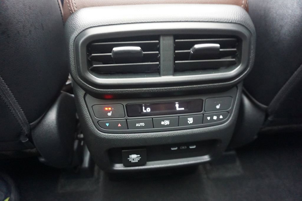Used 2024 Honda Pilot Elite image 18