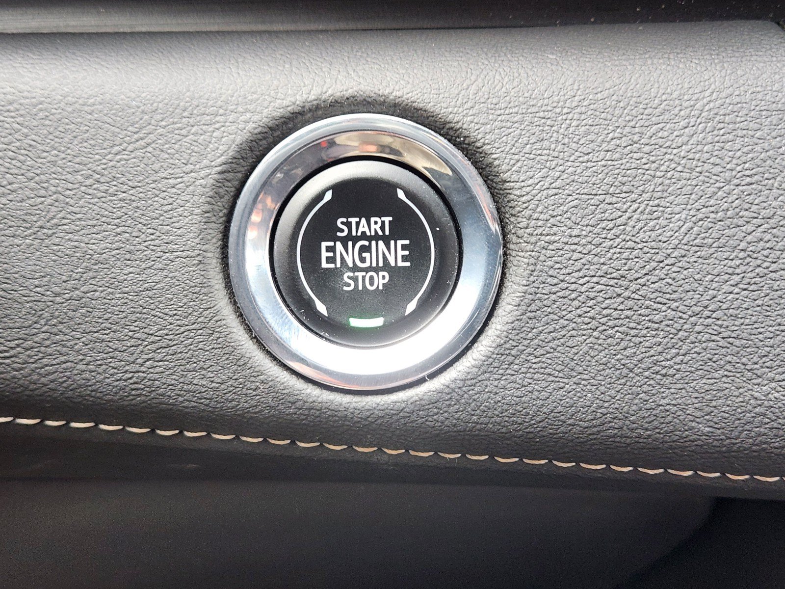 Used 2023 Cadillac Escalade ESV Premium Luxury AWD/4WD image 20