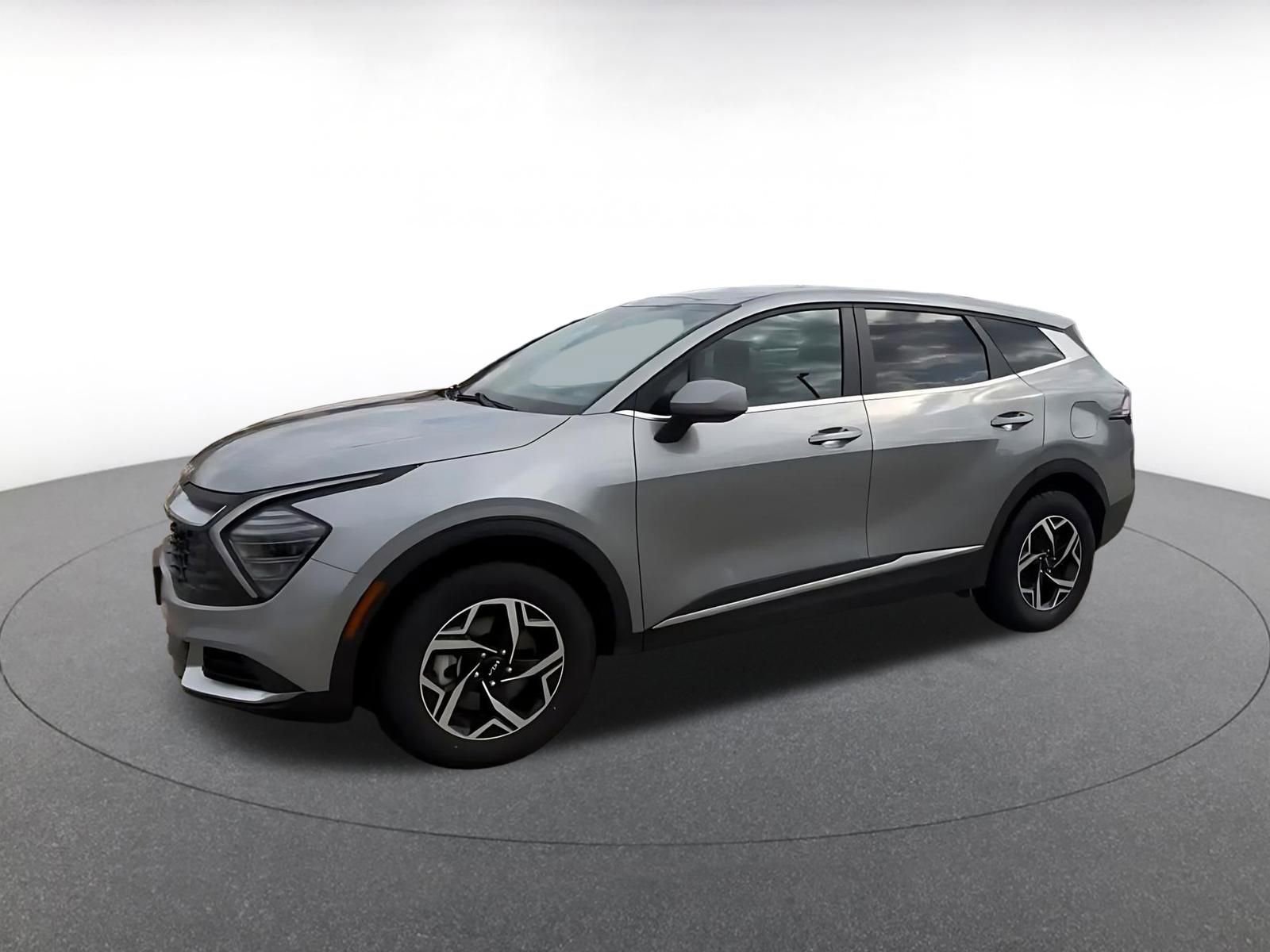 Used 2024 Kia Sportage LX image 8