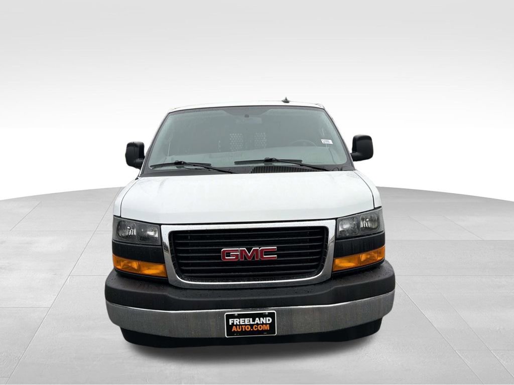 Used 2024 GMC Savana 2500 w/ Driver Convenience Package image 8