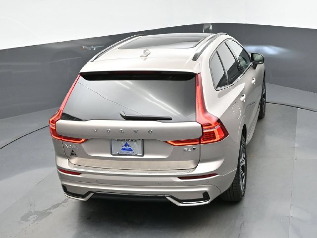 Used 2024 Volvo XC60 B5 Core w/ Protection Package Premier AWD/4WD image 45