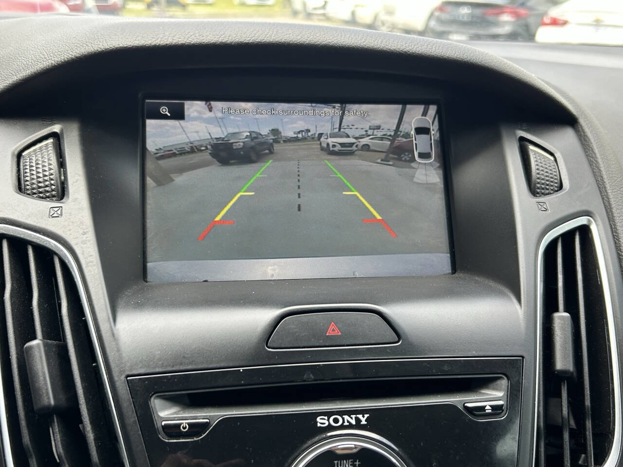 Used 2015 Ford Focus Titanium image 11