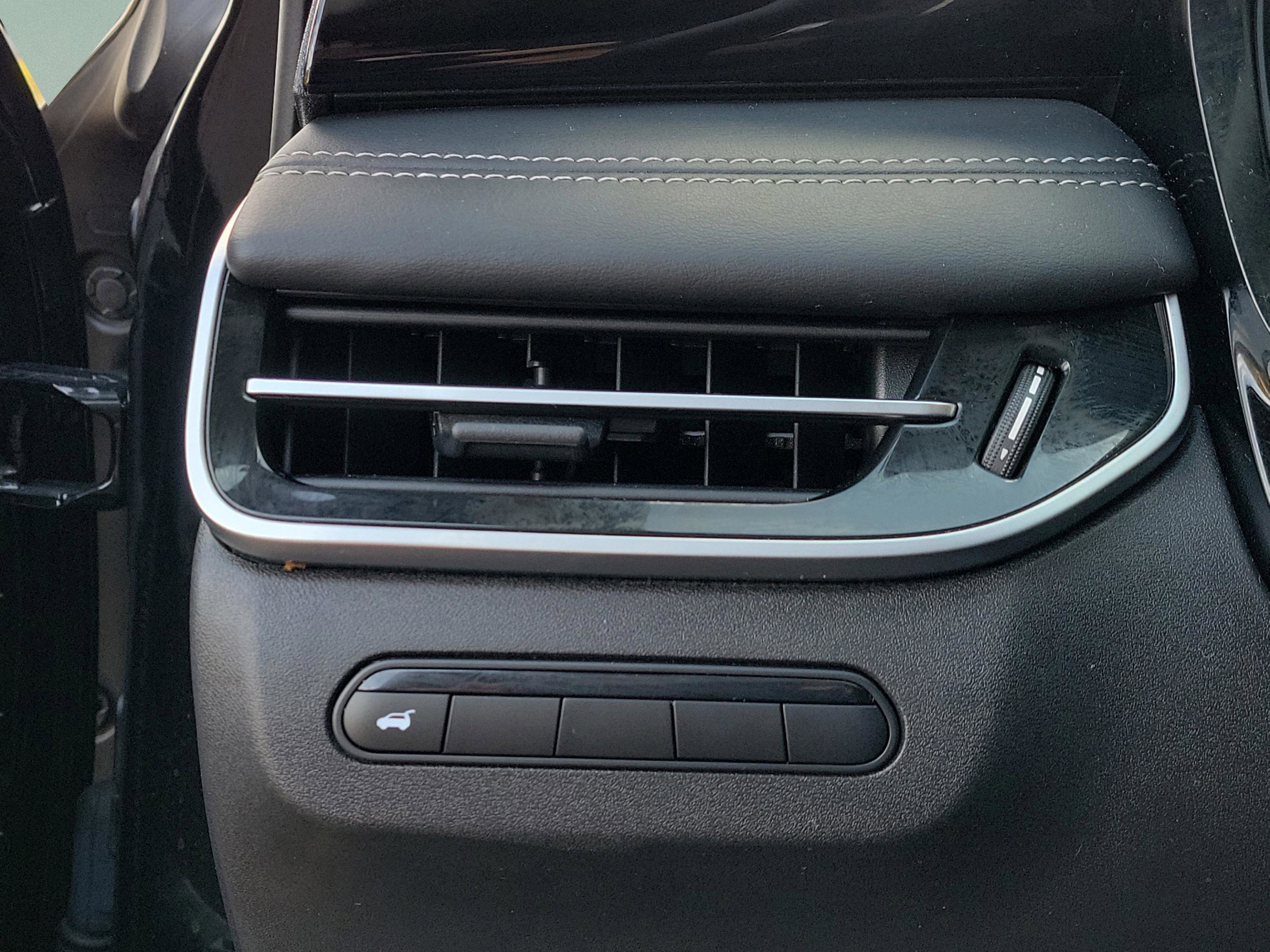 Certified 2025 INFINITI QX60 Pure image 14