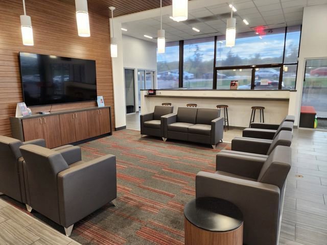 Used 2012 Toyota Camry XLE w/ Leather Pkg FWD image 16