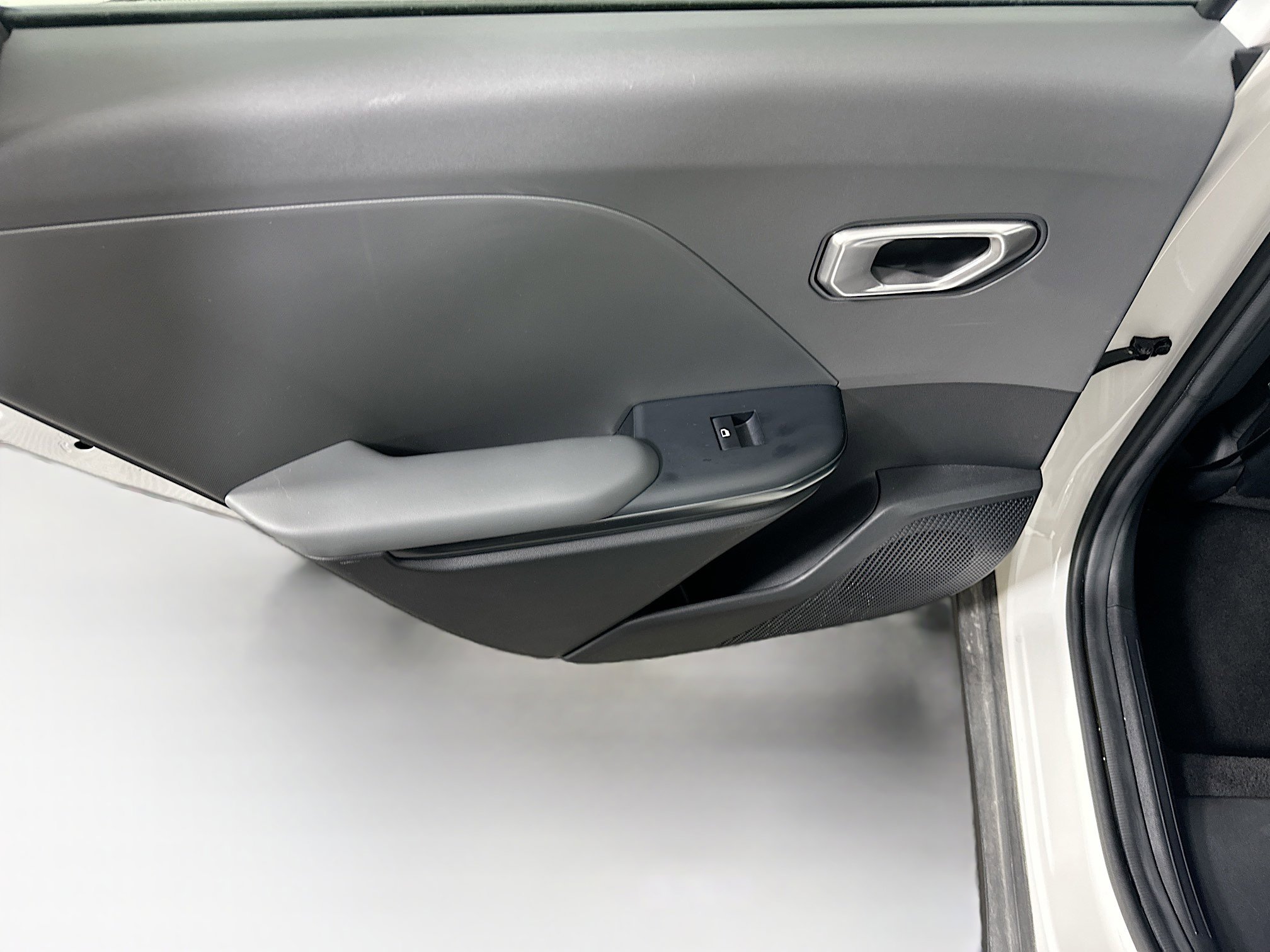 Used 2025 Kia K4 LXS image 25