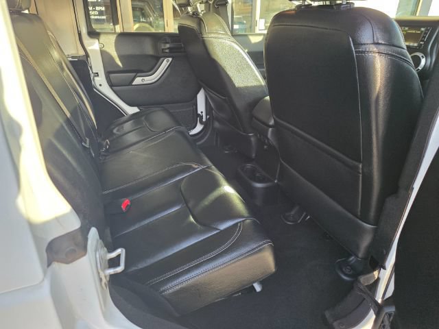Used 2016 Jeep Wrangler Unlimited Sahara w/ Dual Top Group AWD/4WD image 21