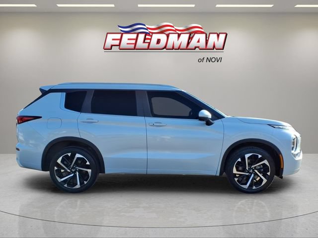 Used 2023 Mitsubishi Outlander SEL AWD/4WD image 7