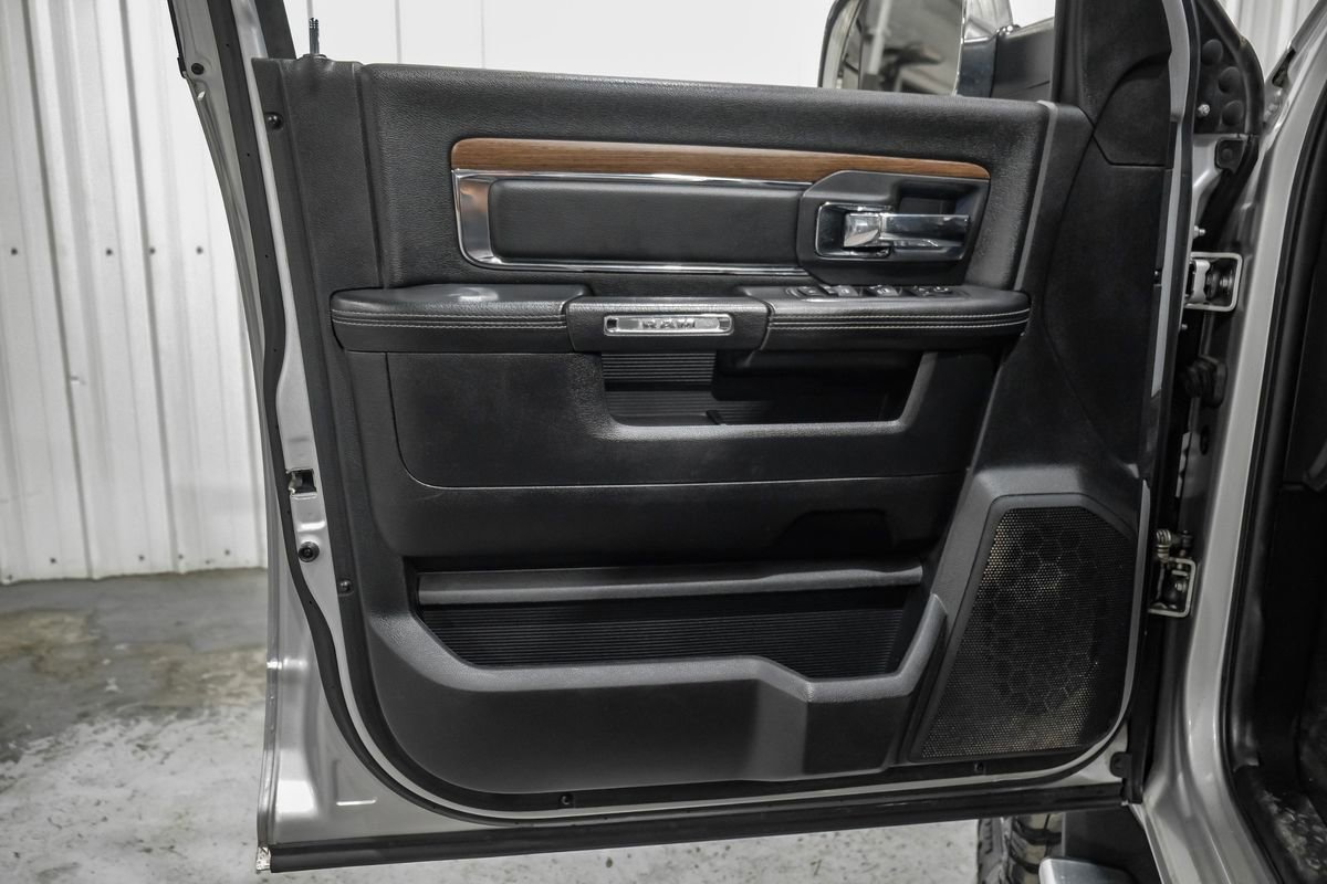 Used 2016 RAM 3500 Laramie image 41