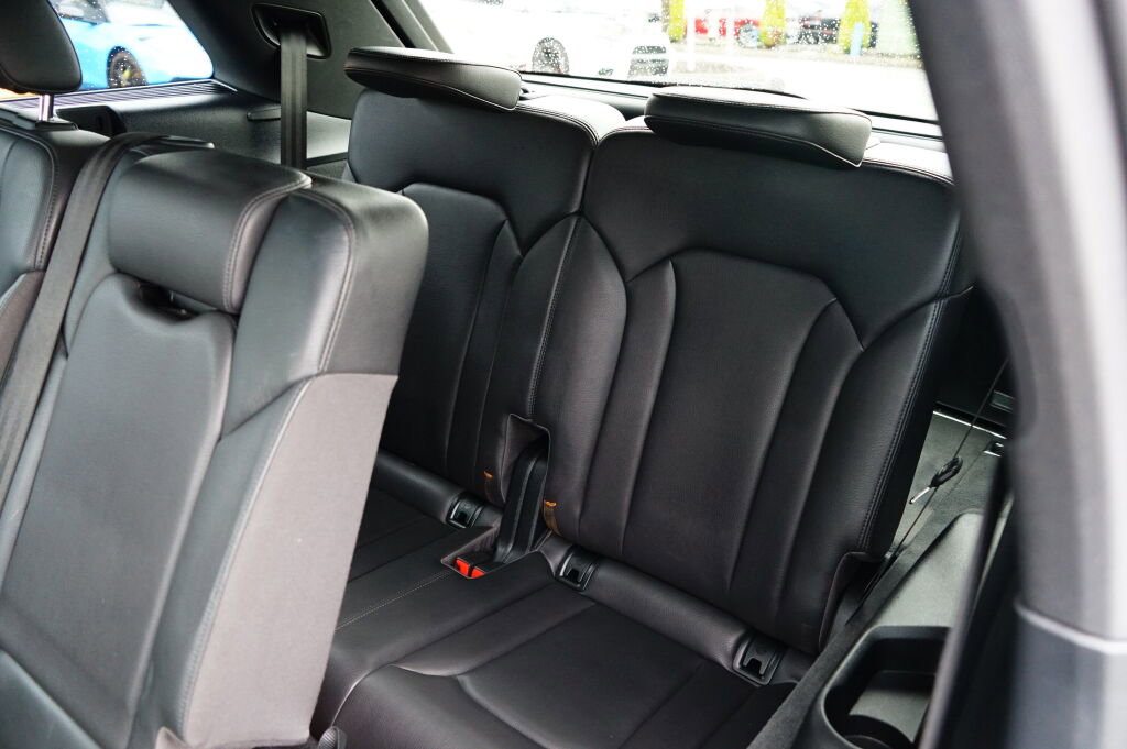 Used 2018 Audi Q7 3.0T Premium Plus w/ Premium Plus Package image 18