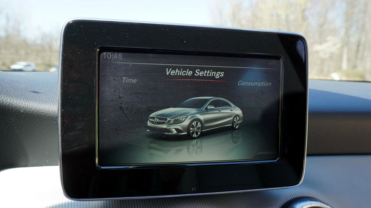 Used 2015 Mercedes-Benz CLA 250 image 18