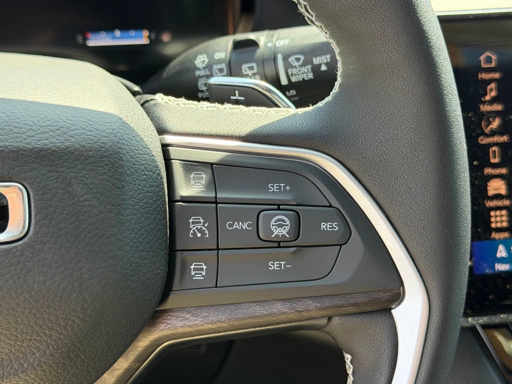 New 2026 Jeep Grand Cherokee Altitude AWD/4WD image 16