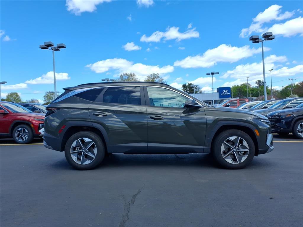 Certified 2025 Hyundai Tucson SEL AWD/4WD image 4