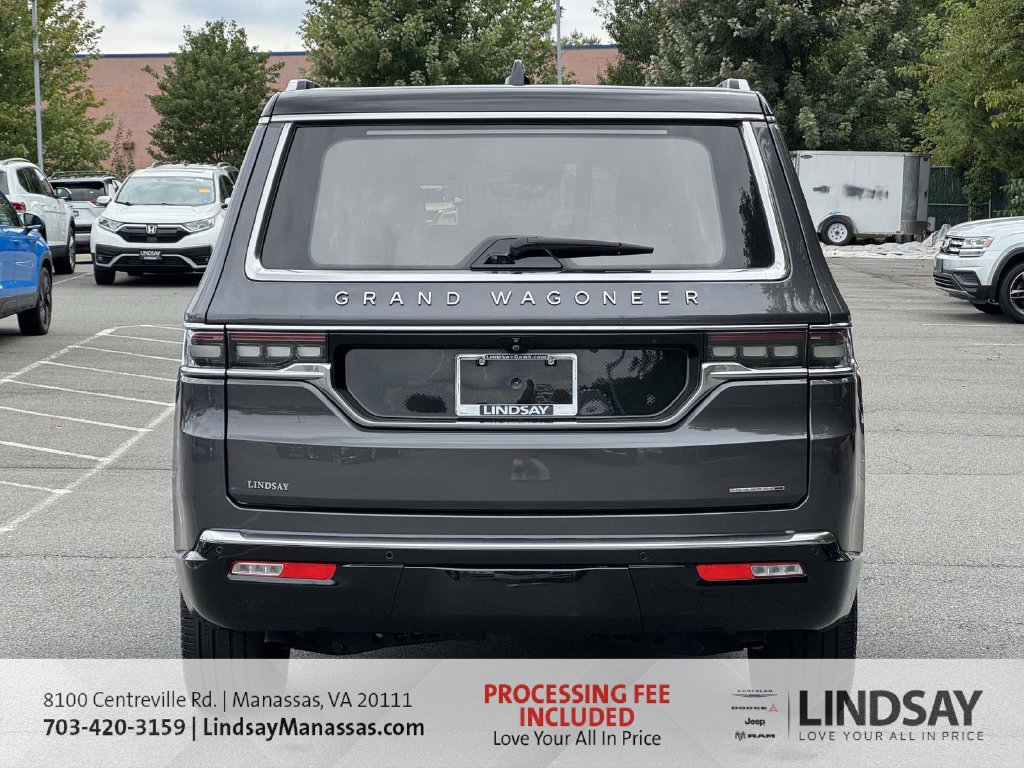Used 2024 Jeep Grand Wagoneer Series III w/ HD Trailer Tow Package AWD/4WD image 8