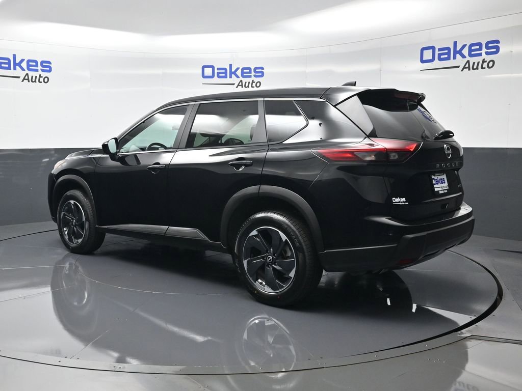 Used 2025 Nissan Rogue SV image 6