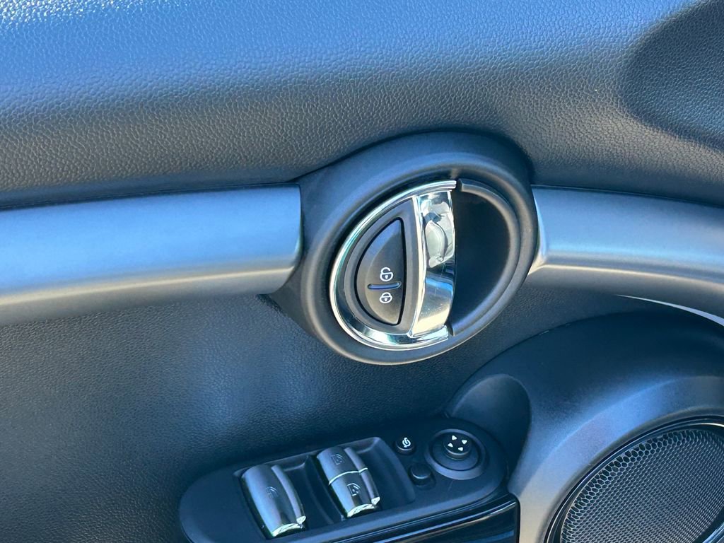 Used 2024 MINI Cooper S image 12