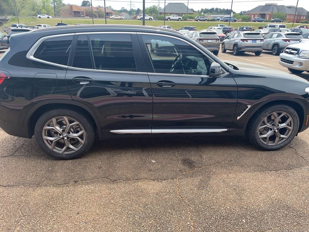 Used 2023 BMW X3 sDrive30i w/ Premium Package w/ZPA image 9