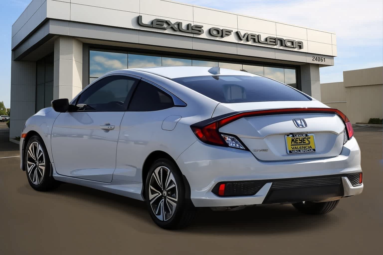 Used 2016 Honda Civic EX-T image 2