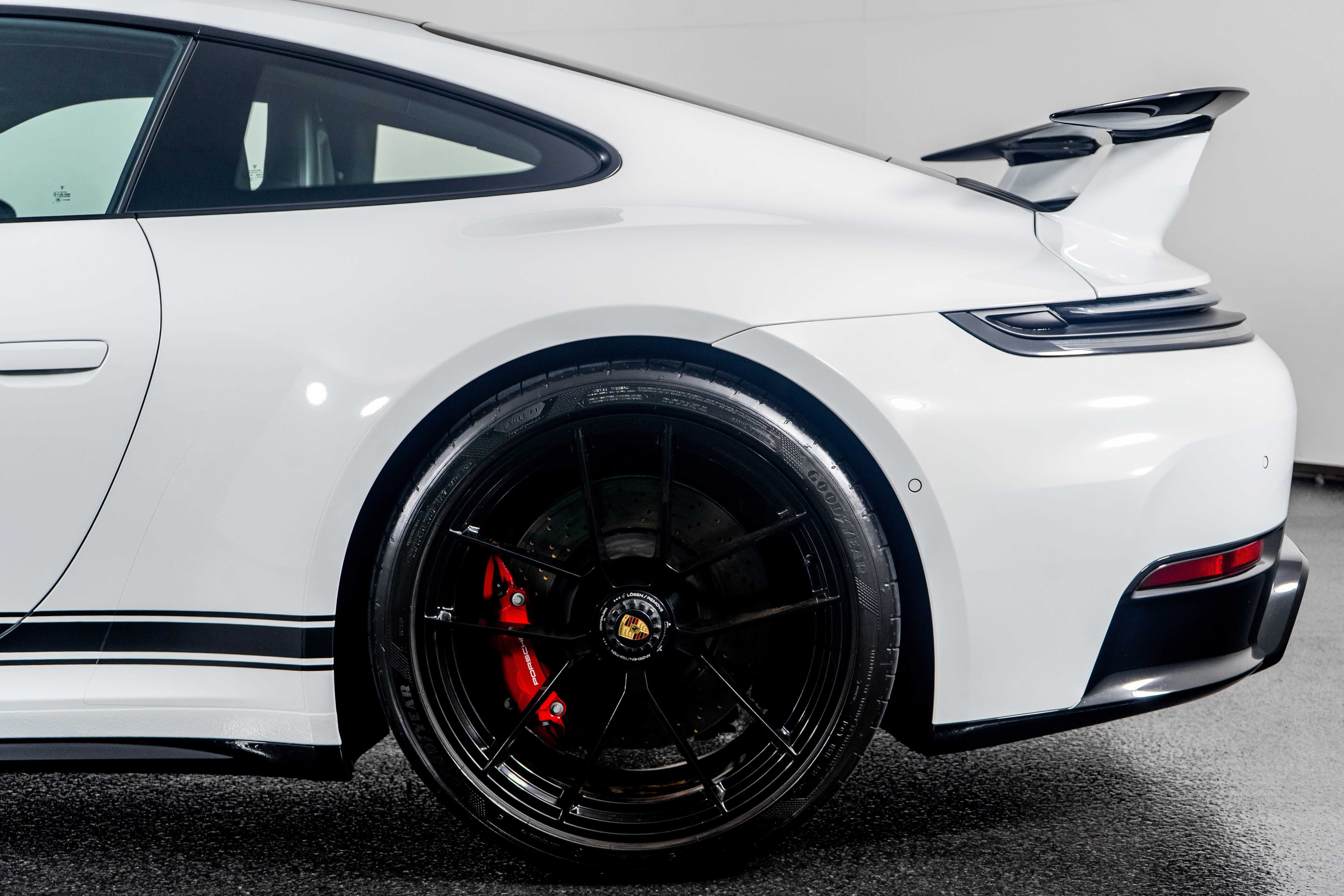 Used 2025 Porsche 911 Carrera GTS w/ Premium Package image 18