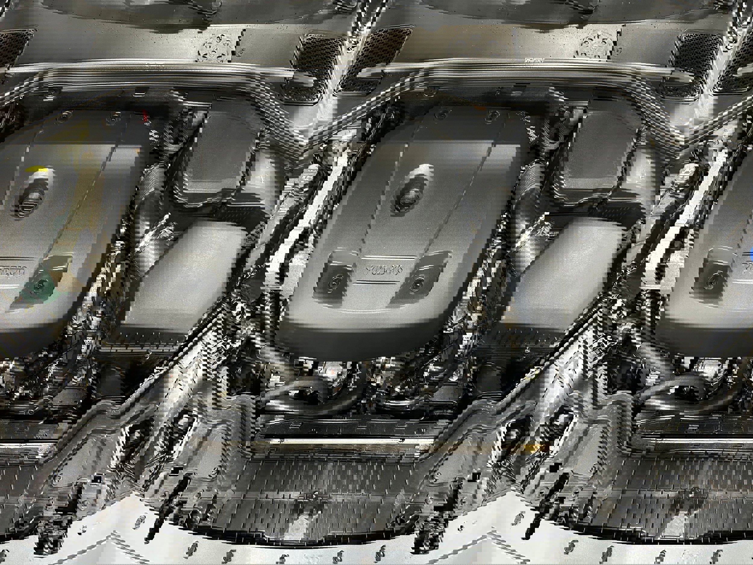 Used 2018 Volvo S60 T5 Dynamic w/ Vision Package image 18