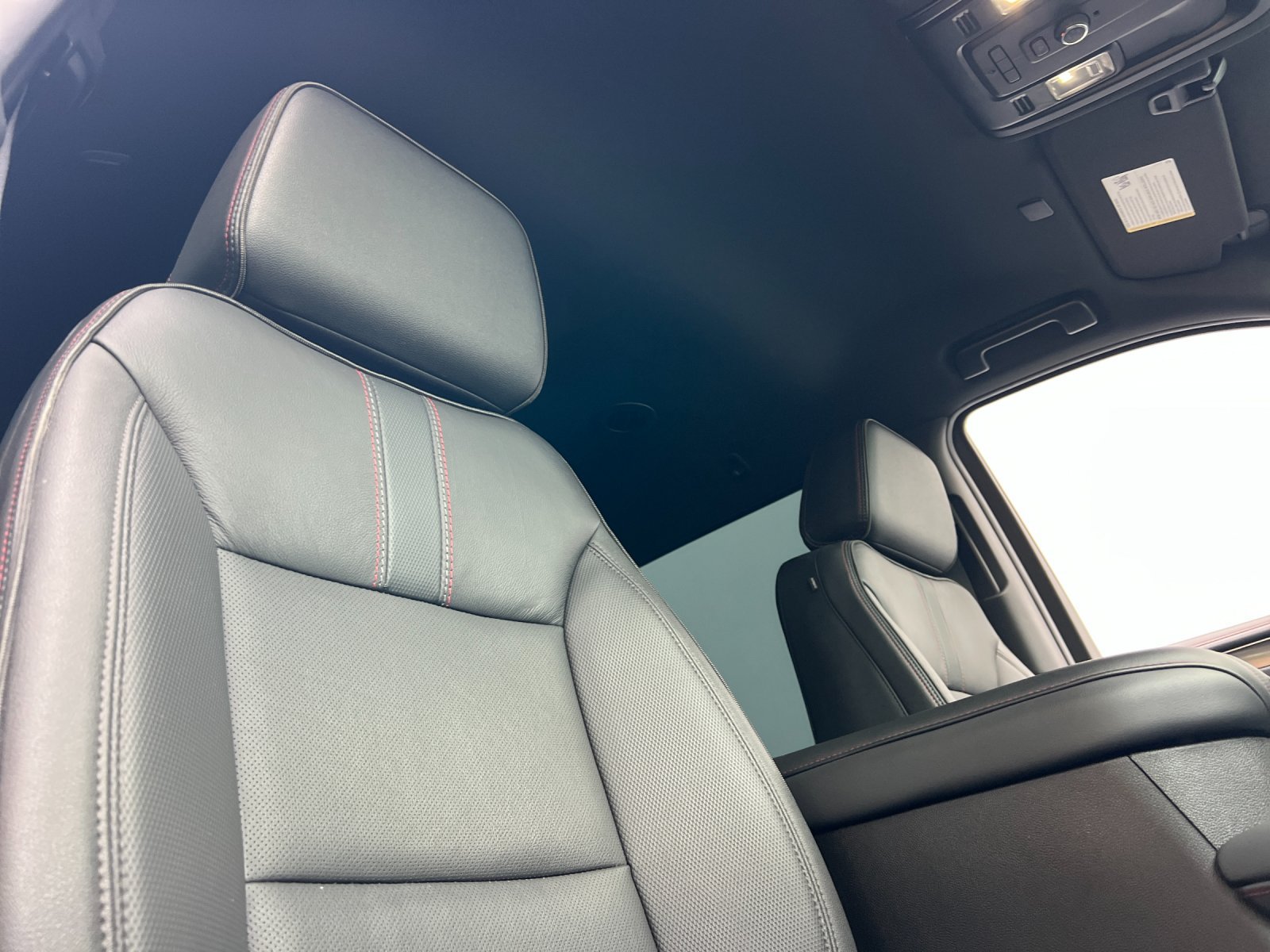 Used 2023 Chevrolet Tahoe RST AWD/4WD image 17