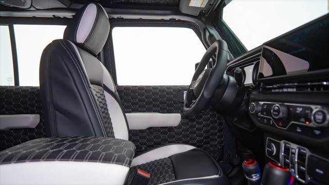 Used 2025 Jeep Gladiator Sport image 46